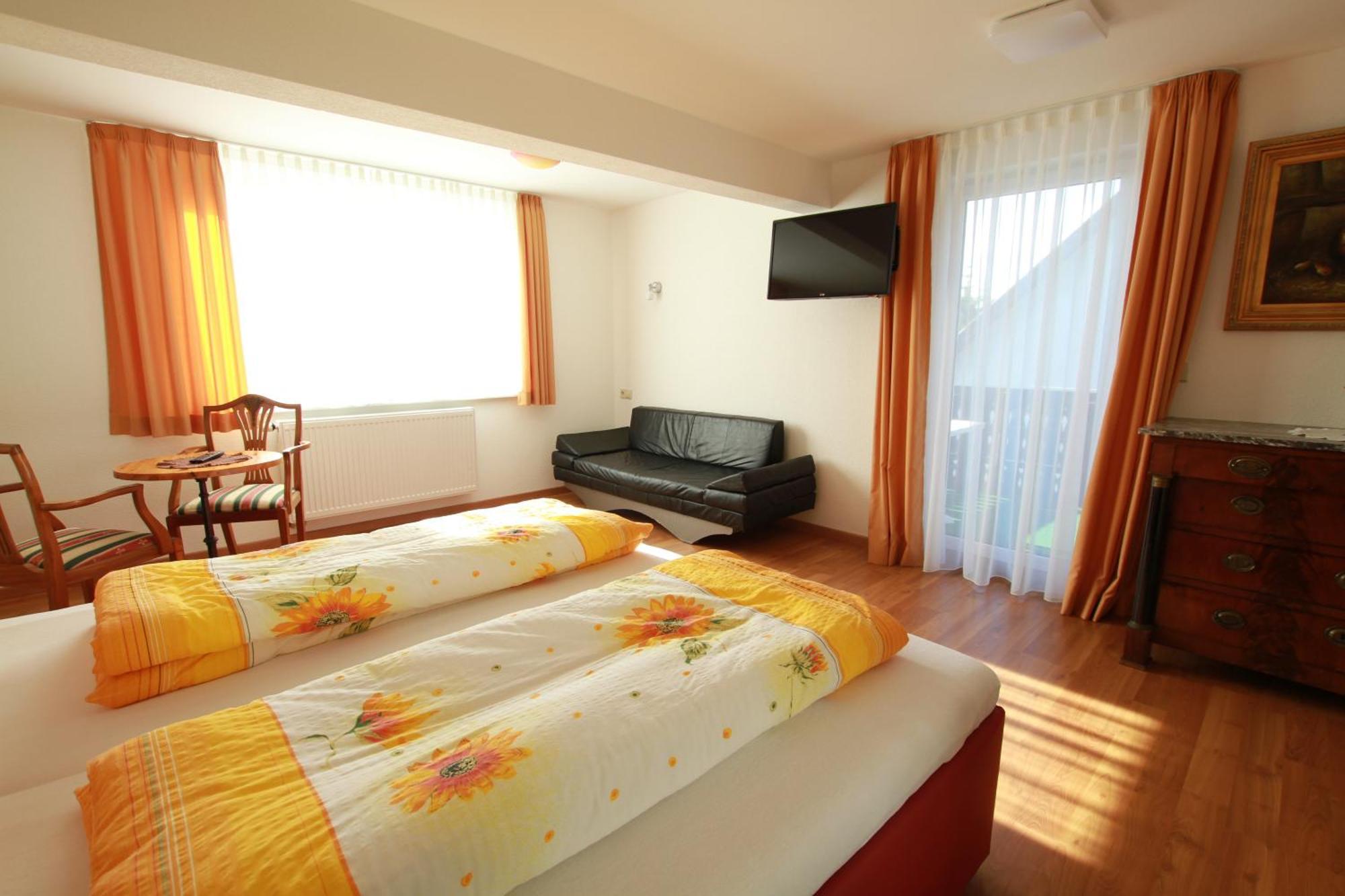 Gaestehaus Pfefferle Hotel Garni Und Ferienwohnungen Sigmaringen Room photo